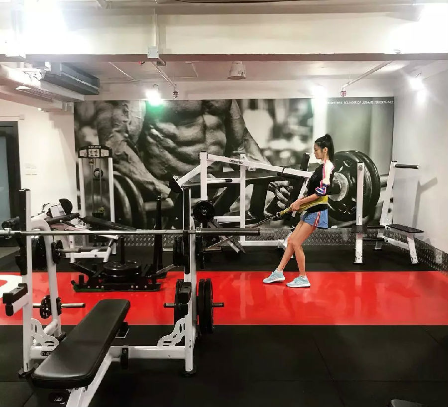 奚梦瑶健身